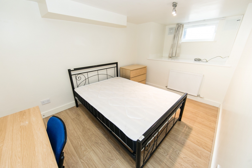 Headingley Mount, LS6 3EL, Leeds, Leeds