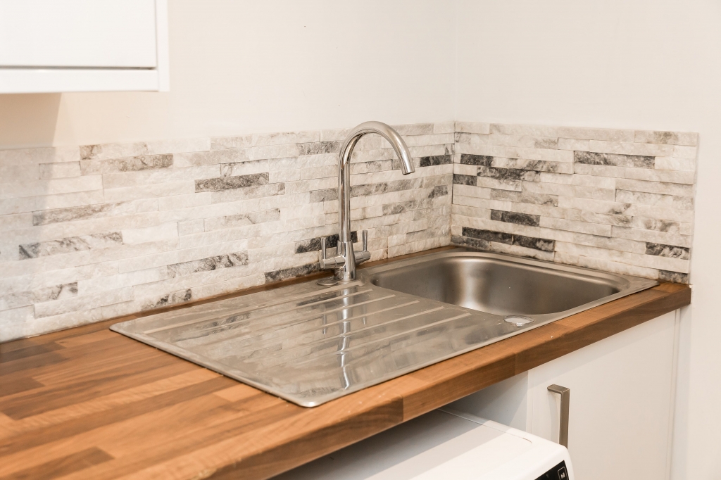 Basement Flat, 44 Headingley Avenue, Headingley, Leeds