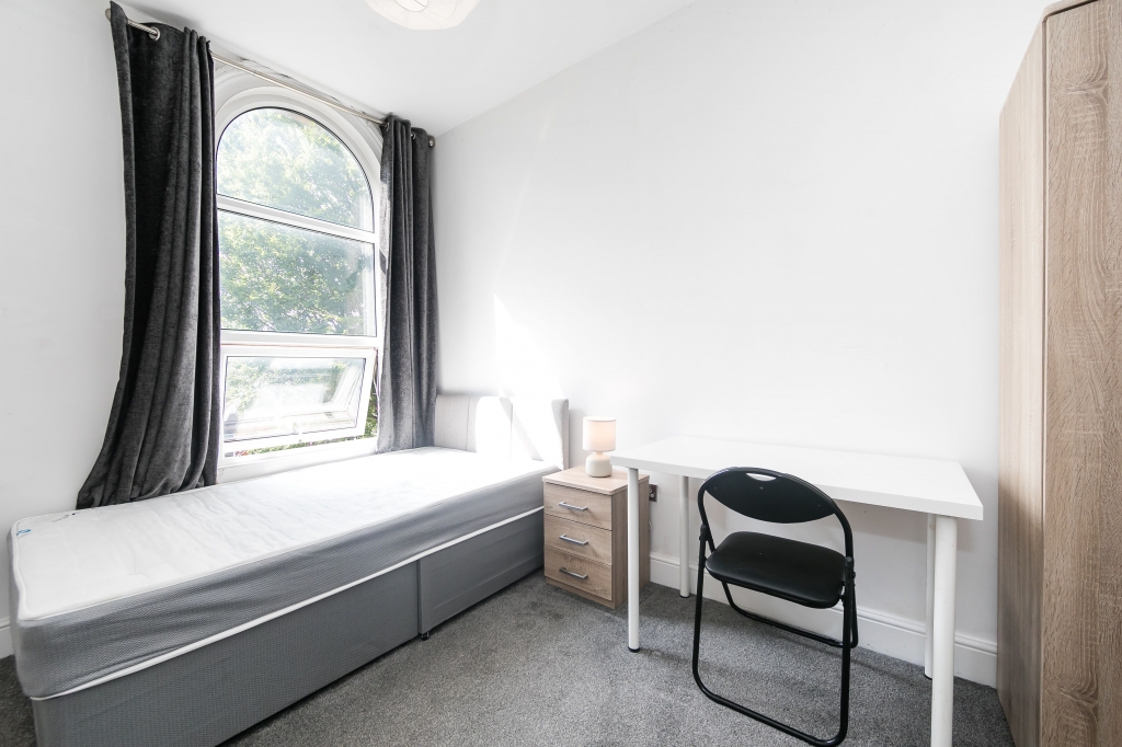 Flat 5, 27 Richmond Road, Headingley, Leeds