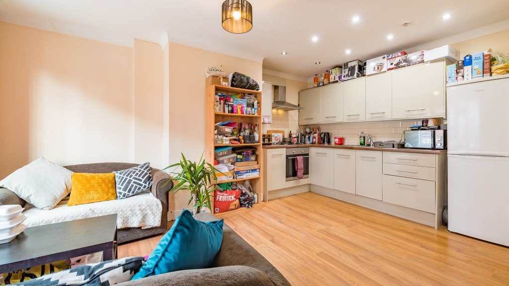 9 Mayville Avenue, Leeds