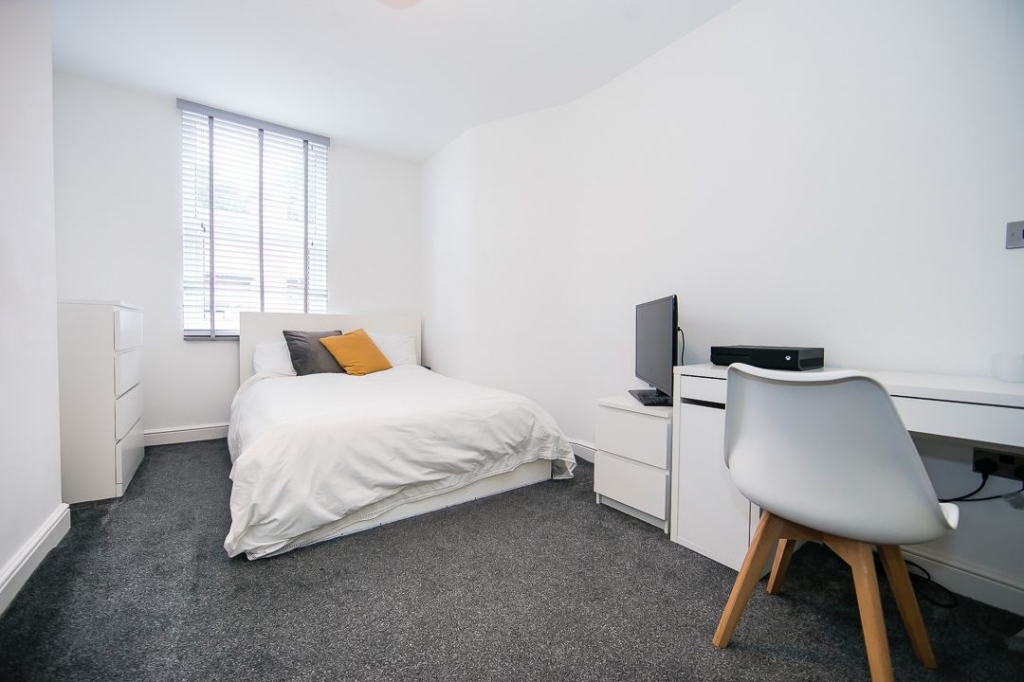  Winston Gardens, Headingley, Leeds