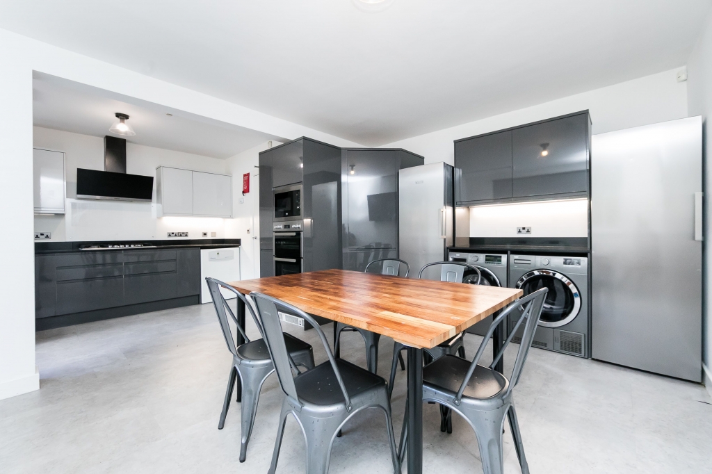  Derwentwater Grove, Headingley, Leeds, LS6 3EN, United Kingdom