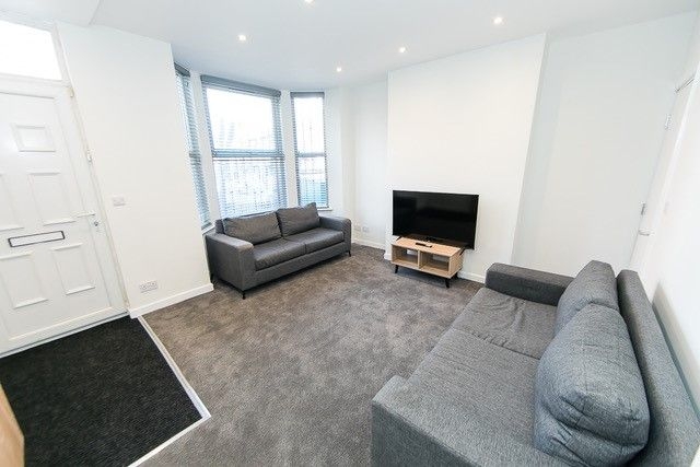  Hartley Crescent, Leeds