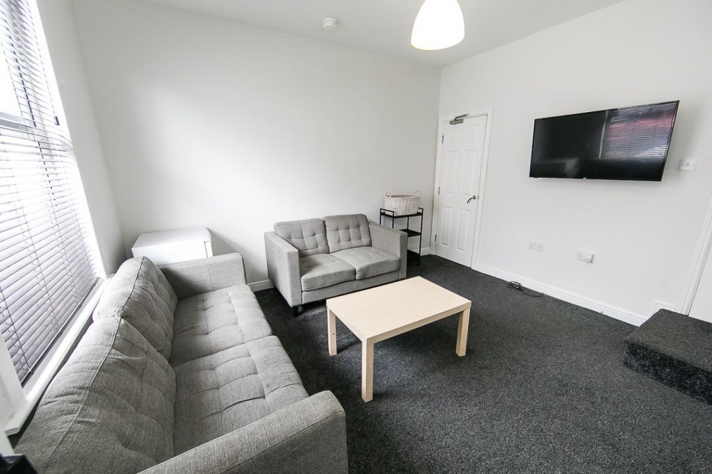 Welton Place, Hyde Park, Leeds