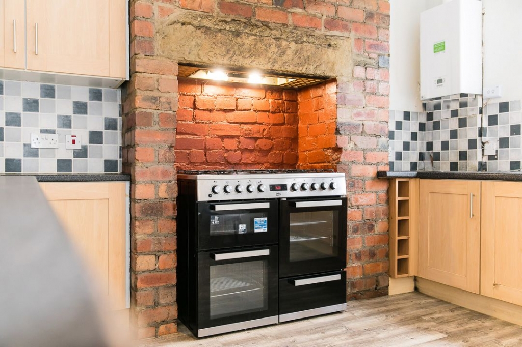 Welton Place, Hyde Park, Leeds