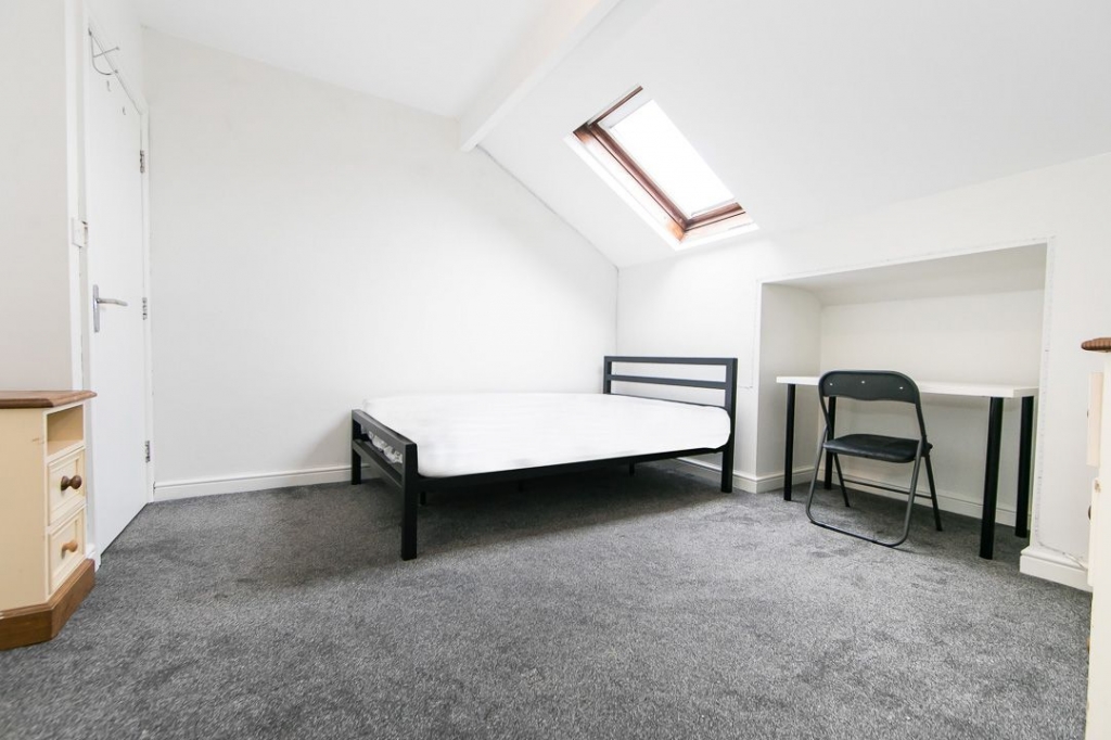 Welton Place, Hyde Park, Leeds