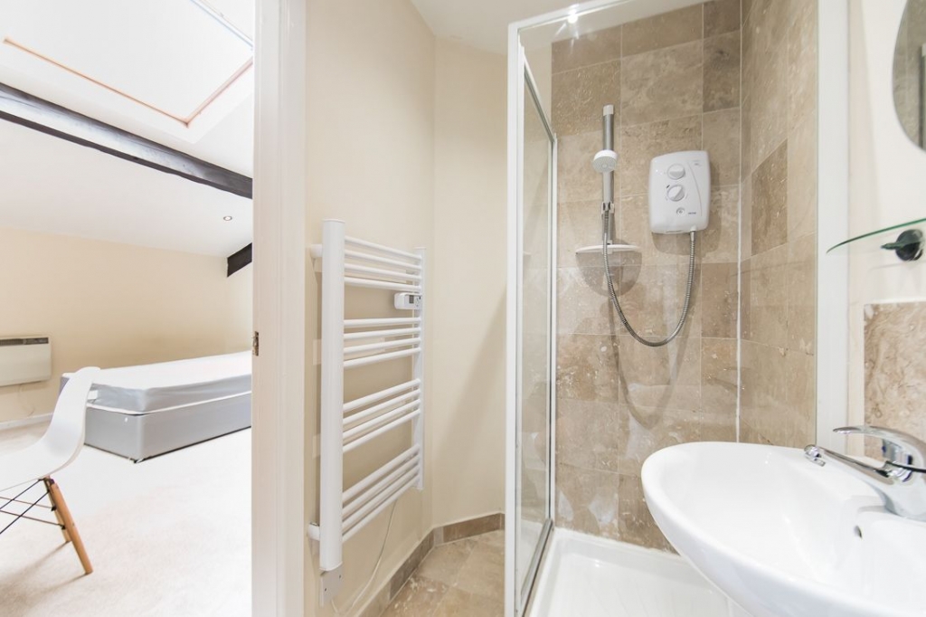 Flat 3, 54 Devon Road, Leeds