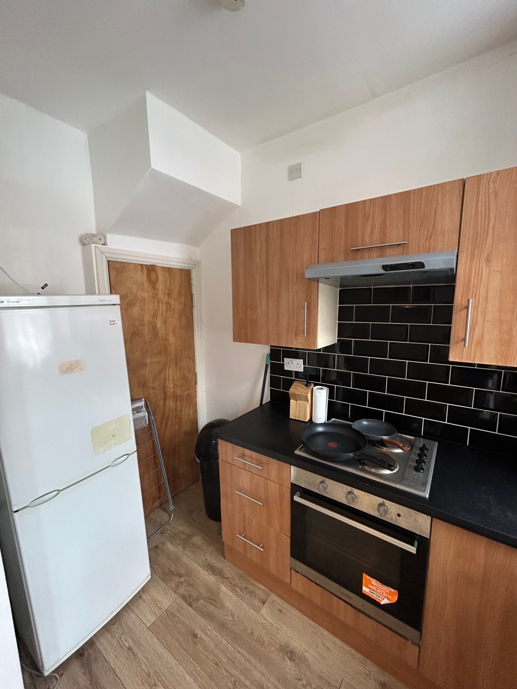 a Kelsall Road, Leeds