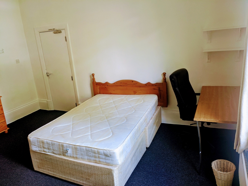  Buckingham Mount, Hyde Park, Leeds