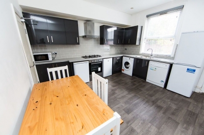 6 Beechwood Grove, Burley, Leeds