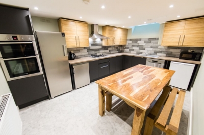 14 Archery Terrace, Hyde Park, Leeds