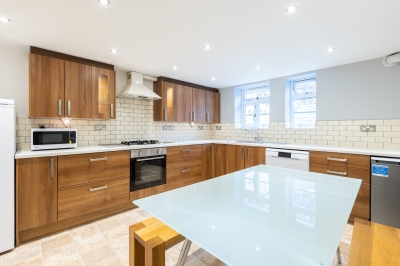 6 Norwood Grove,, Hyde Park, Leeds